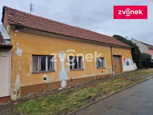 Prodej rodinného domu, Hluk, Hluboká, 296 m2
