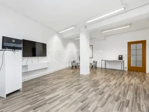 Pronájem kanceláře, Praha - Kobylisy, Nad Šutkou, 58 m2