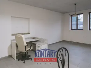 Pronájem obchodního prostoru, Kaplice, Tržní, 142 m2