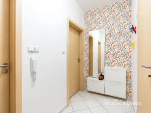 Pronájem bytu 2+kk, Praha - Dolní Měcholupy, Kardausova, 48 m2