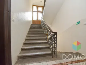 Prodej bytu 1+1, Praha, Vrázova, 33 m2