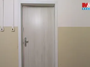 Pronájem bytu 1+kk, Praha - Troja, Svídnická, 28 m2