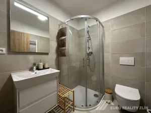 Pronájem bytu 1+kk, Zlín, Pod Hradem II, 27 m2