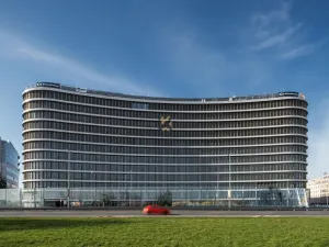 Pronájem kanceláře, Praha, Pikrtova, 351 m2