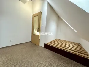 Prodej bytu 2+kk, Beroun, Náměstí Joachima Barranda, 57 m2