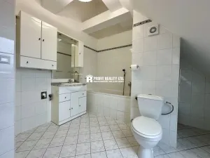 Prodej bytu 2+kk, Beroun, Náměstí Joachima Barranda, 57 m2