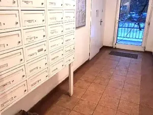 Pronájem bytu 3+1, Praha - Prosek, Veltruská, 60 m2