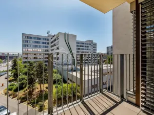 Pronájem bytu 3+kk, Praha - Vršovice, U Roháčových kasáren, 71 m2