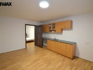 Pronájem bytu 2+kk, Olomouc, Čelakovského, 42 m2