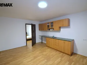 Pronájem bytu 2+kk, Olomouc, Čelakovského, 42 m2