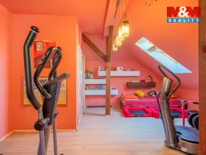 Prodej chalupy, Hajany, 285 m2