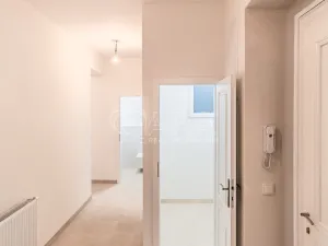 Pronájem bytu 2+kk, Praha - Staré Město, Kaprova, 60 m2