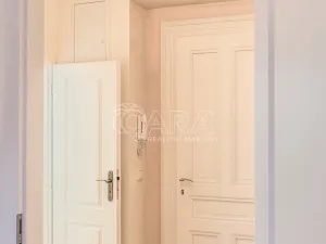 Pronájem bytu 2+kk, Praha - Staré Město, Kaprova, 60 m2