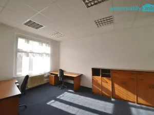Pronájem kanceláře, Mariánské Lázně, třída Vítězství, 48 m2