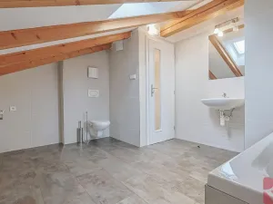 Pronájem bytu 4+1, Praha - Žižkov, Na Jarově, 122 m2