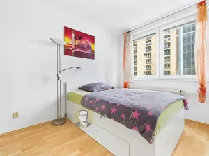 Prodej bytu 2+kk, Praha - Troja, Hnězdenská, 46 m2