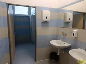 Pronájem kanceláře, Chropyně, 600 m2