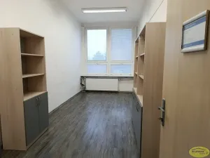 Pronájem kanceláře, Chropyně, 600 m2