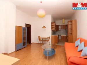 Pronájem bytu 2+kk, Hradec Králové - Kukleny, Pražská třída, 70 m2