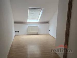 Pronájem bytu 3+1, Opava - Předměstí, třída Spojenců, 80 m2