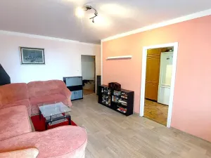 Prodej bytu 3+1, Praha - Horní Měcholupy, Livornská, 74 m2