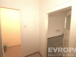 Pronájem bytu 1+kk, Praha - Nusle, U Jedličkova ústavu, 34 m2