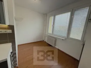 Pronájem bytu 2+1, Jindřichův Hradec, sídliště Vajgar, 62 m2