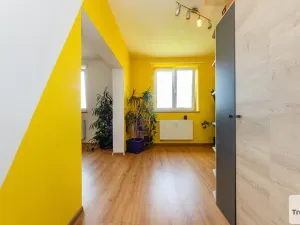 Prodej bytu 3+kk, Šestajovice, Komenského, 77 m2