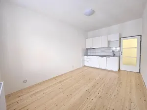 Pronájem bytu 2+kk, Praha - Nusle, Kloboučnická, 51 m2