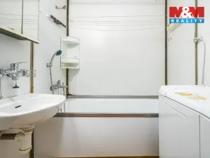 Prodej bytu 3+1, Praha - Horní Měcholupy, Na křečku, 80 m2