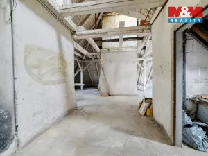 Prodej bytu 4+1, Cheb, Májová, 110 m2