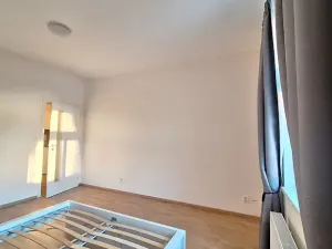 Pronájem bytu 2+1, Praha - Bubeneč, U zeměpisného ústavu, 46 m2