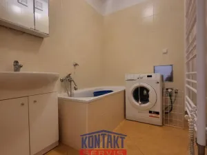 Pronájem bytu 2+kk, České Budějovice, J. Š. Baara, 70 m2