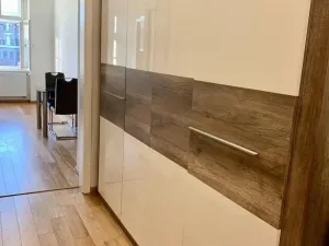 Pronájem bytu 2+kk, Praha - Smíchov, Elišky Peškové, 50 m2