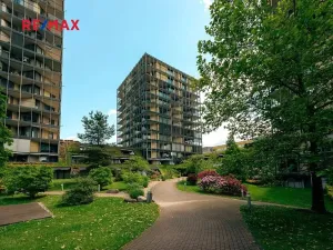 Prodej bytu 1+kk, Praha - Žižkov, Ke kapslovně, 38 m2