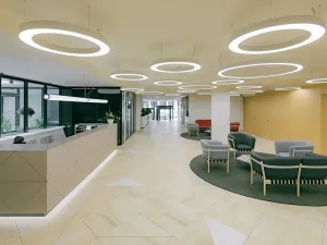 Pronájem kanceláře, Praha - Karlín, Sokolovská, 342 m2