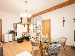 Prodej bytu 2+1, Hradec Králové, Gočárova třída, 78 m2