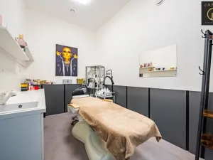 Pronájem obchodního prostoru, Praha - Hlubočepy, Voskovcova, 102 m2