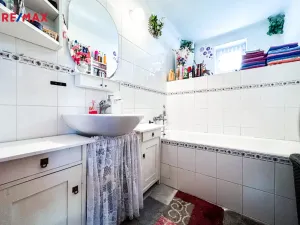 Prodej rodinného domu, Komárov, Sokolská, 300 m2