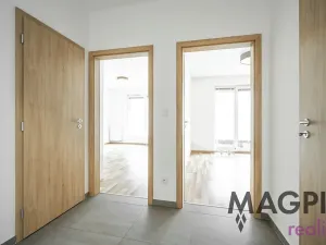 Prodej bytu 2+kk, Praha - Uhříněves, Oty Bubeníčka, 45 m2