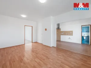 Prodej bytu 3+1, Srby, 72 m2