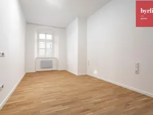 Pronájem bytu 3+kk, Opava, Dolní náměstí, 100 m2