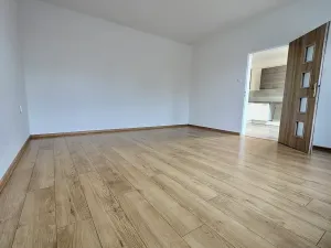 Pronájem bytu 2+kk, Louny, Poděbradova, 48 m2