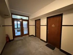 Pronájem bytu 1+1, Praha - Vinohrady, Šrobárova, 36 m2