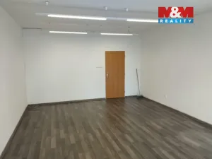 Pronájem kanceláře, Český Těšín, Hlavní třída, 35 m2