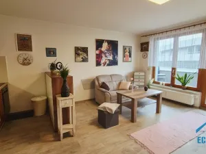 Prodej bytu 1+kk, Praha - Stodůlky, Sluneční náměstí, 30 m2