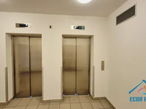 Prodej bytu 1+kk, Praha - Stodůlky, Sluneční náměstí, 30 m2