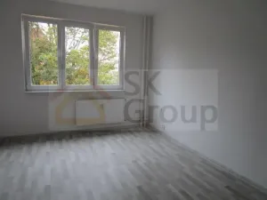 Pronájem bytu 1+1, Karlovy Vary, Charkovská, 360 m2