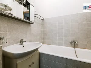 Pronájem bytu 1+1, Praha - Dejvice, Jugoslávských partyzánů, 45 m2