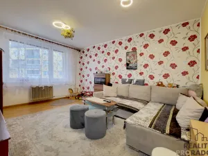 Prodej bytu 3+1, Znojmo, Mičurinova, 70 m2